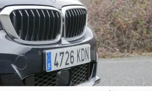 Matrícula de coche con el número 4726 KDN. El año de matriculación es un detalle importante para este vehículo.