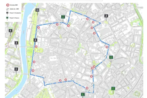 Mapa de la zona bajas emisiones Valladolid. Muestra el perímetro de la ZBE, entradas, salidas y paneles informativos.