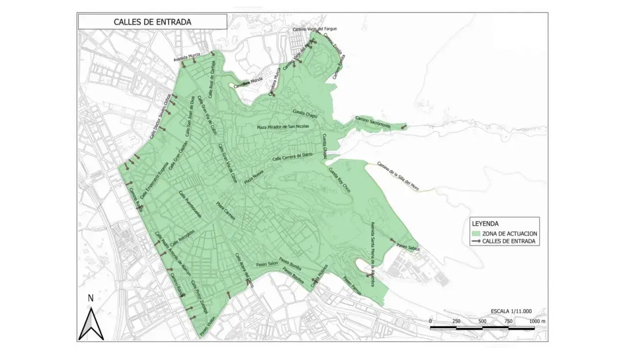 Mapa de Granada que delimita la zona de bajas emisiones y las calles de entrada.